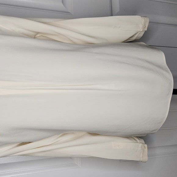 AKRIS punto silk ivory long sleeve bouse, size 6. - Picture 7 of 13
